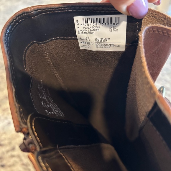 Clark’s brown leather boots - Picture 3 of 7